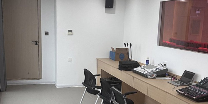 Background security personnel