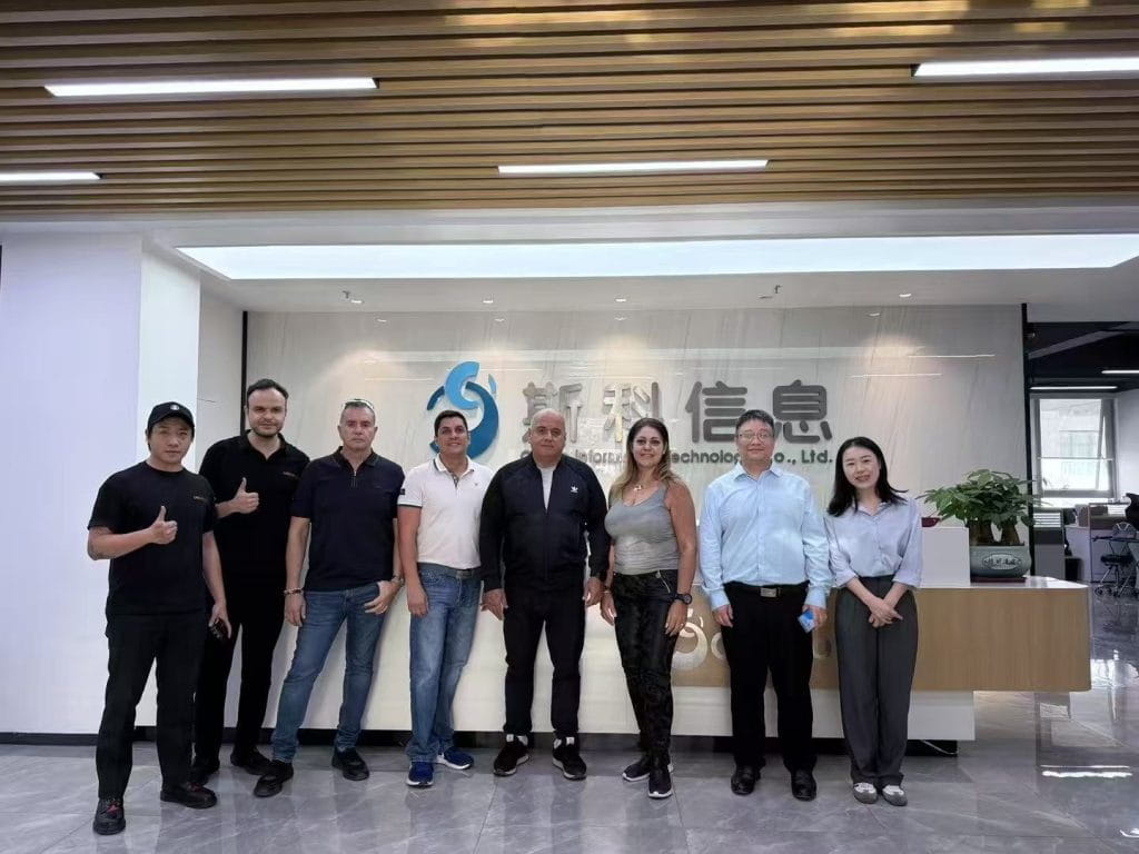Cykeo team and Venezuelan partners at headquarters - Discussing RFID solutions for logistics and energy sector challenges