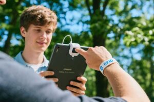 How to Connect a Bluetooth RFID Reader to Andro...