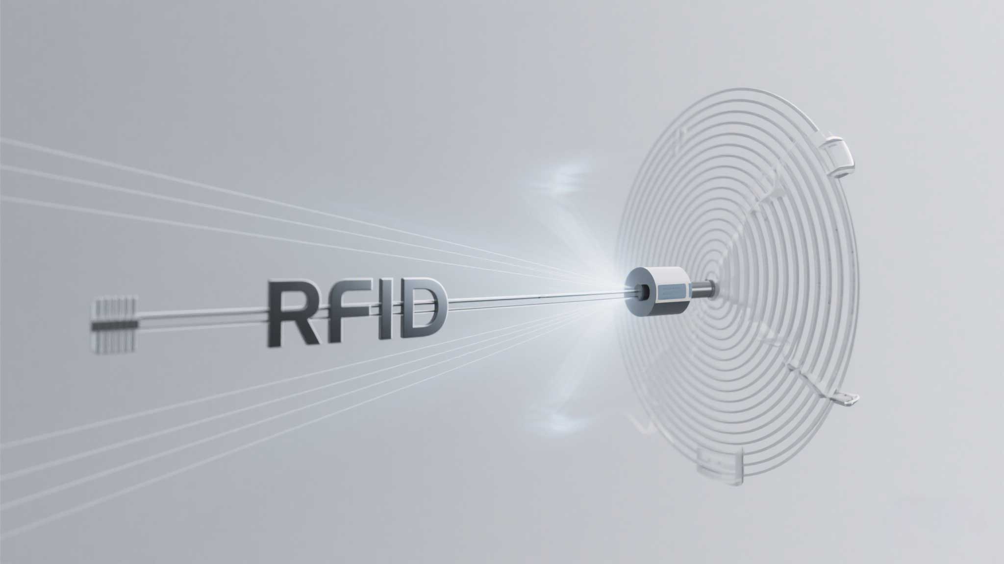Side-by-side diagram: linear antenna beam (straight lines) vs. circular antenna beam (spiral) hitting RFID tags at different angles.