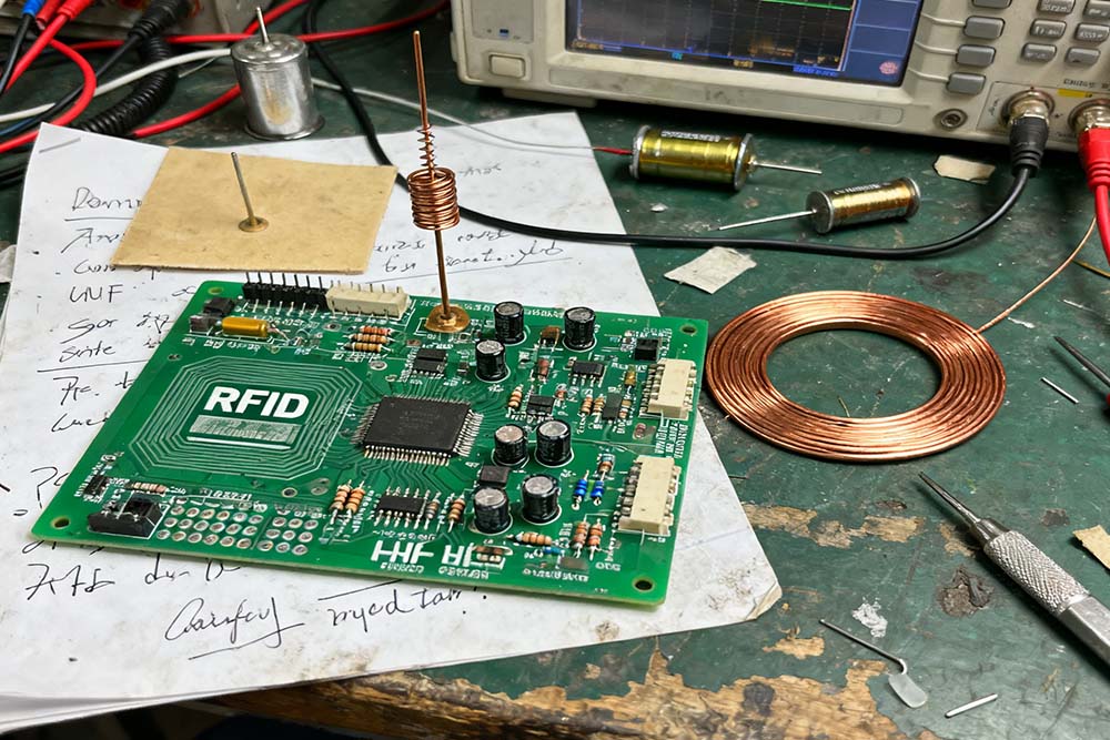 RFID Antenna Design: A Field Engineer’s Real-Wo... RFID Antenna Design: A Field Engineer’s Real-Wo...