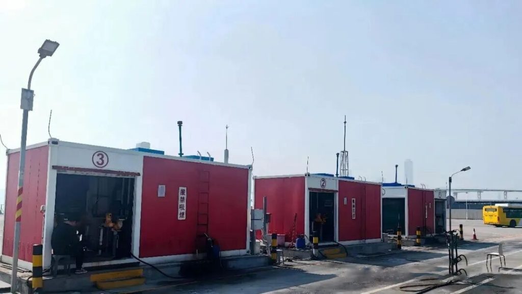 Macau introduces new rules for bus refueling: RFID scanning identifies vehicles without manual intervention.（images 1）