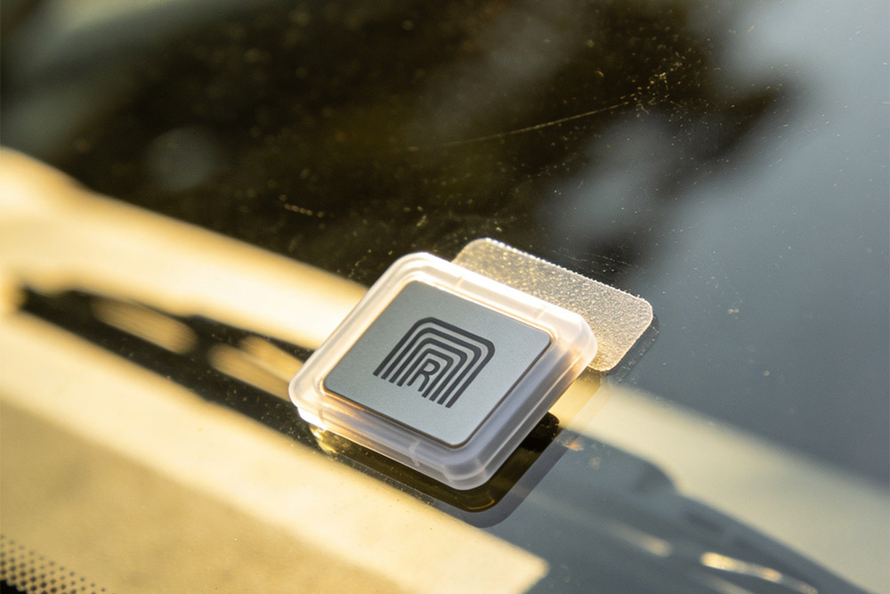 RFID Tags for Vehicle Tracking: A Practical Guide for Real-World Applications 2 windshield rfid tag for vehicle tracking