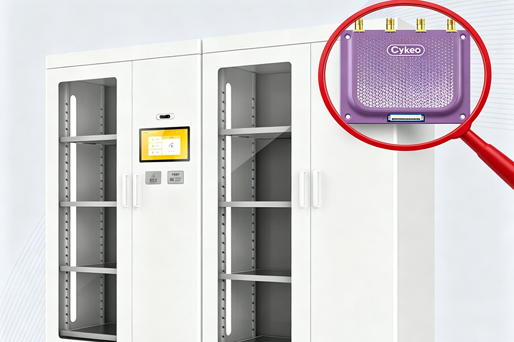 UHF RFID Reader Module: What Integrators Should Know Before Choosing One 2 Smart RFID tool cabinet using embedded UHF RFID reader module for automatic inventory tracking.