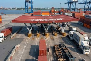 Long Range RFID Scanner for Container Yards: Cu...